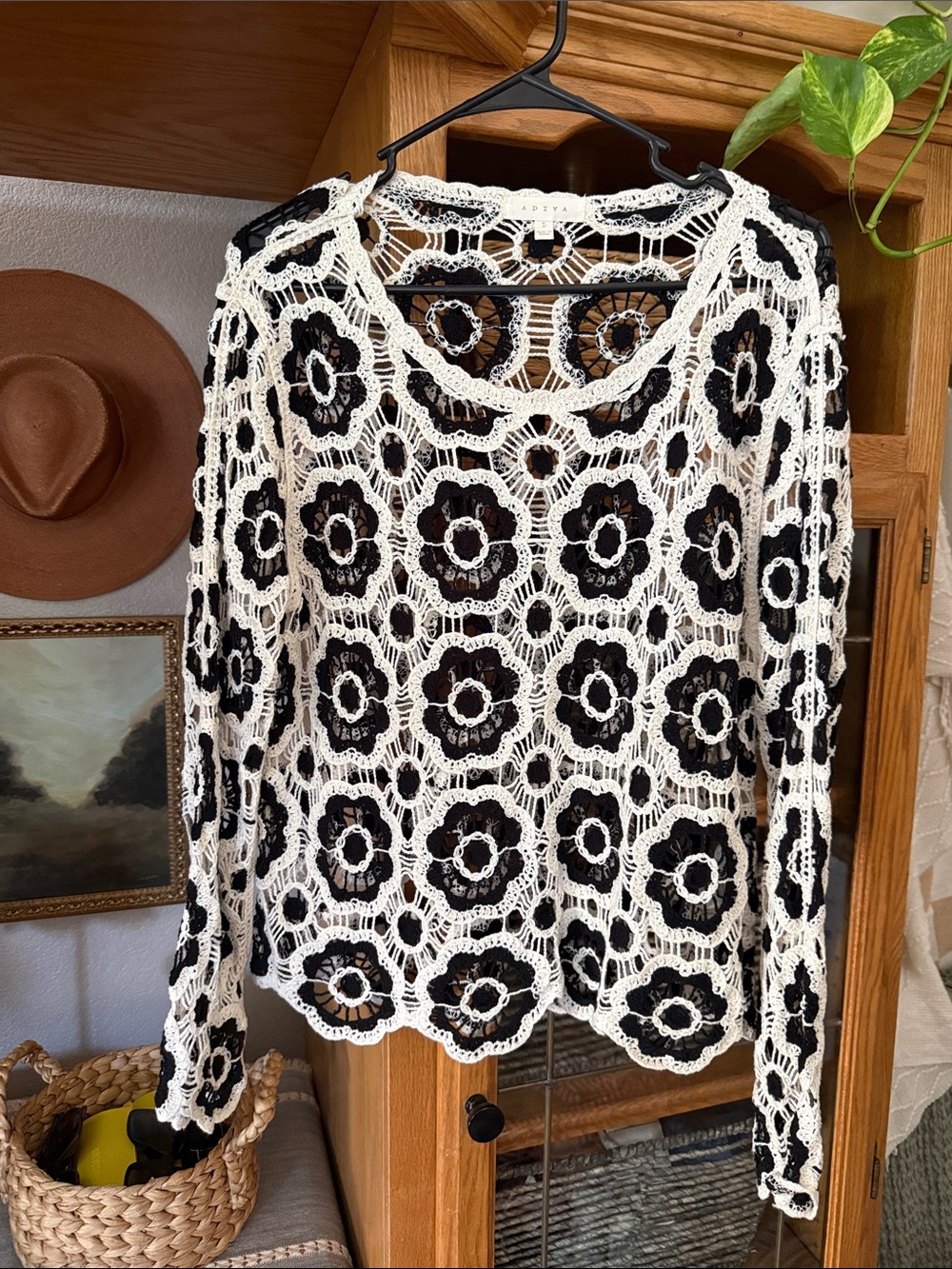 Adiva Black and White Crochet Floral Long-Sleeve Top
